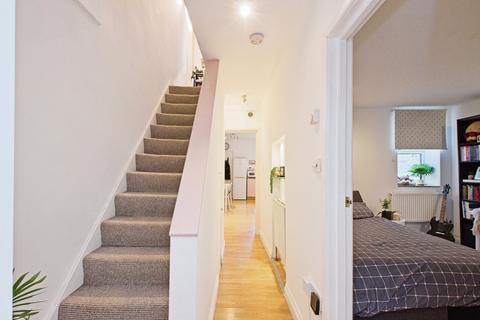 2 bedroom flat for sale, Floyd Road, London SE7