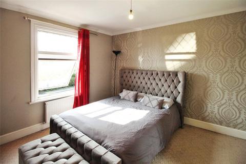 3 bedroom end of terrace house to rent, Wendover Road, Surrey TW18