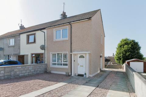 2 bedroom end of terrace house to rent, Muirfield Road, Moray IV30