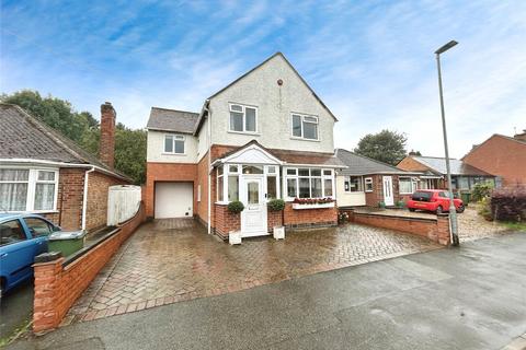 4 bedroom detached house to rent, Grange Drive, Leicester LE2