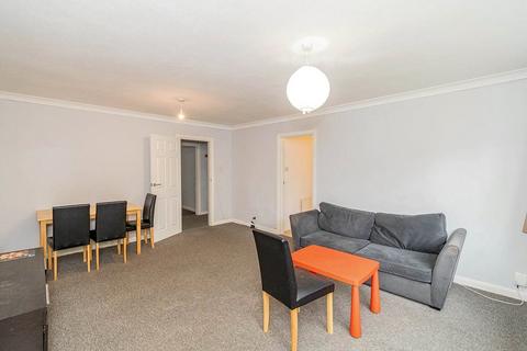 2 bedroom flat to rent, Glen Eyre Road, Hampshire SO16