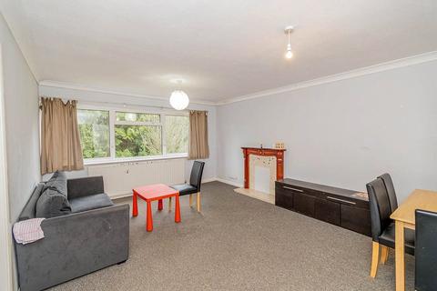 2 bedroom flat to rent, Glen Eyre Road, Hampshire SO16