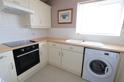 2 bedroom flat to rent, Sewell Close, Chafford Hundred