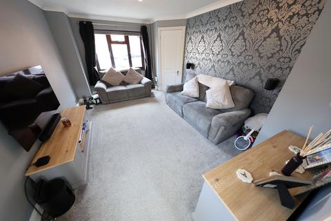 9 Celedon Close, Grays, RM16 6PZ