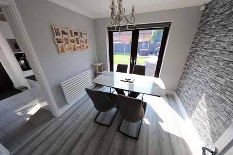 9 Celedon Close, Grays, RM16 6PZ