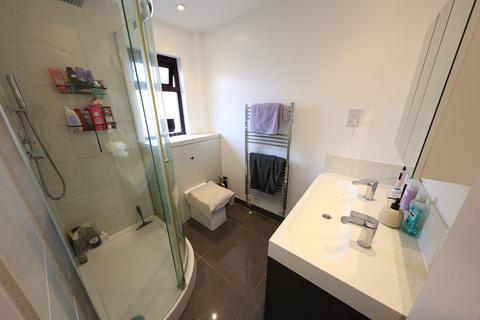 9 Celedon Close, Grays, RM16 6PZ