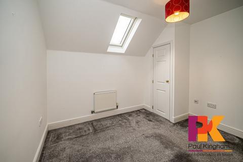 2 bedroom flat to rent, Kingsmead Road, High Wycombe HP11