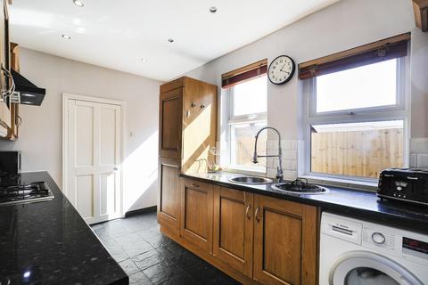 3 bedroom end of terrace house for sale, Cavendish Street, Harrogate, HG1 4NT