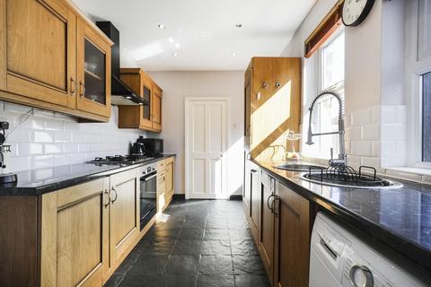 3 bedroom end of terrace house for sale, Cavendish Street, Harrogate, HG1 4NT