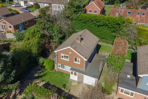 12 Bishops Road, Farnham, GU9 0JA