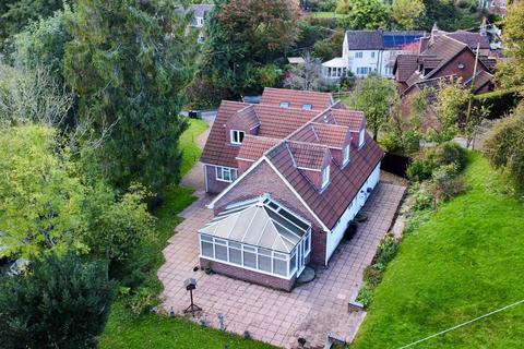 4 bedroom detached bungalow for sale, Northbrook, Market Lavington, Devizes