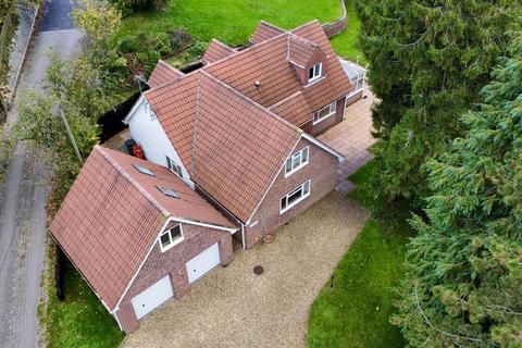 4 bedroom detached bungalow for sale, Northbrook, Market Lavington, Devizes