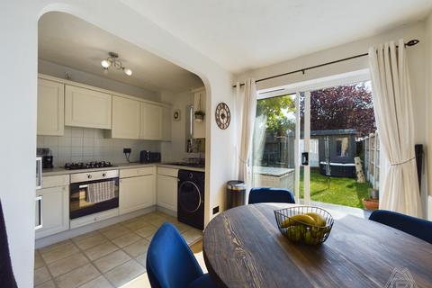 2 bedroom terraced house for sale, Holly Drive, South Ockendon, Essex, RM15