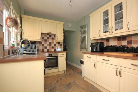 3 bedroom terraced house for sale, Glassbrook Road, Rushden NN10