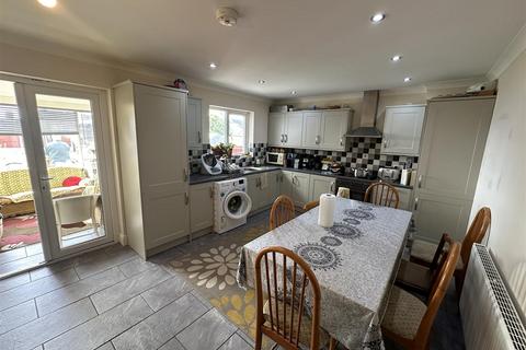 3 bedroom house for sale, Midland Mews, Llanybydder