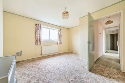 2 bedroom maisonette for sale, Sycamore Drive, Carterton, Oxfordshire, OX18