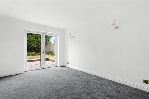 4 bedroom detached house for sale, Kittiwake Drive, Brierley Hill