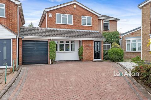 4 bedroom detached house for sale, Kittiwake Drive, Brierley Hill