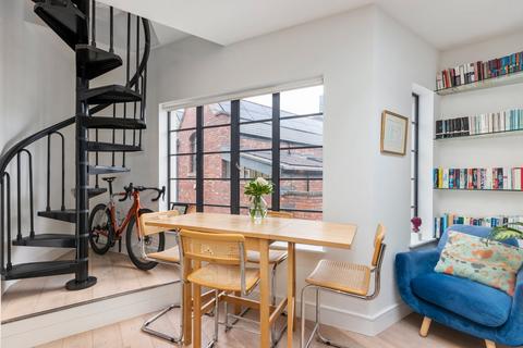 1 bedroom flat for sale, Felgate Mews, London W6