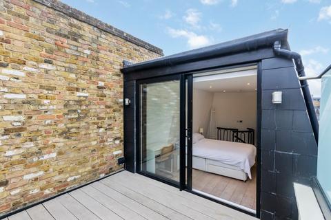 1 bedroom flat for sale, Felgate Mews, London W6