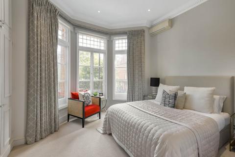 3 bedroom terraced house for sale, Tite Street, London