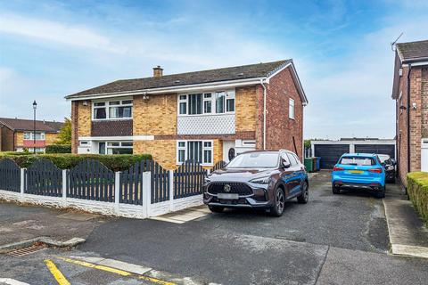 3 bedroom semi-detached house for sale, Sussex Close, Hindley, Wigan