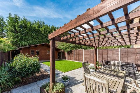 6 Bourne Vale, Plaxtol, Sevenoaks, TN15 0QT
