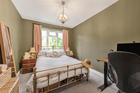 6 Bourne Vale, Plaxtol, Sevenoaks, TN15 0QT