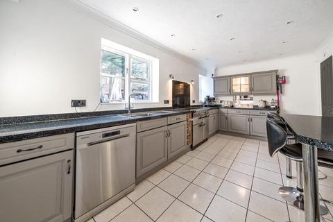 4 bedroom detached house for sale, Maidenhead,  Berkshire,  SL6