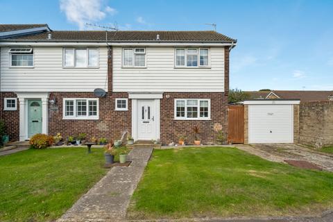 3 bedroom end of terrace house for sale, Haywards Close, Felpham, PO22