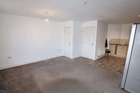 4 bedroom end of terrace house to rent, Snowberry Crescent, Warrington, WA5