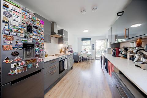 3 bedroom terraced house for sale, Beresford Road, London, N8