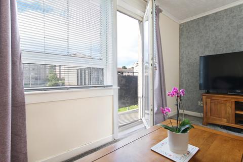 2 bedroom maisonette for sale, 7/5 Northfield Grove, Edinburgh, EH8 7RL