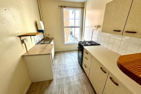 1 bedroom flat to rent, St. Peter Street, Tiverton, Devon