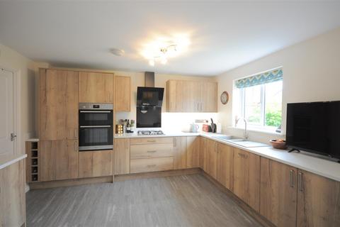 5 bedroom detached house for sale, Blundell Drive, Stone