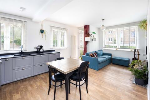 1 bedroom flat for sale, Rosebery House, Sewardstone Road, Bethnal Green, London, E2