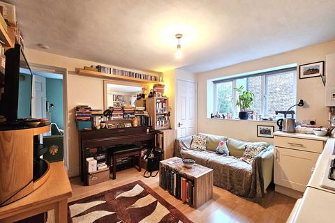 1 bedroom flat for sale, Fortis Green, London, N2