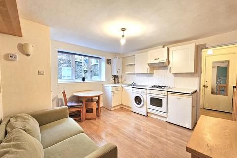 1 bedroom flat for sale, Fortis Green, London, N2