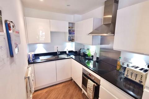 2 bedroom ground floor flat for sale, Cross Street, Portsmouth, Hampshire