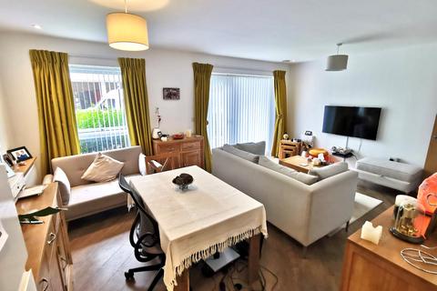 2 bedroom ground floor flat for sale, Cross Street, Portsmouth, Hampshire