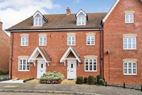 4 bedroom terraced house for sale, Stedeham Road, Great Denham, Bedford