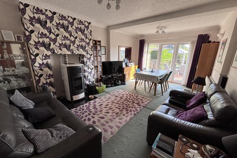 4 bedroom detached house for sale, Eureka Road, Swadlincote, DE11