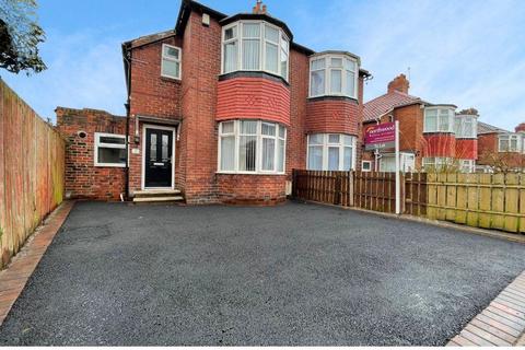 2 bedroom semi-detached house to rent, Hayleazes Road, Denton Burn, Newcastle upon Tyne, NE15