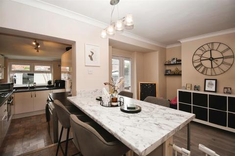 3 bedroom terraced house for sale, Westfield Road, Hull