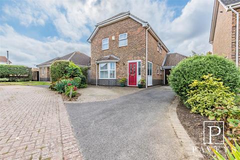 4 bedroom detached house for sale, Snape Way, Frinton-On-Sea