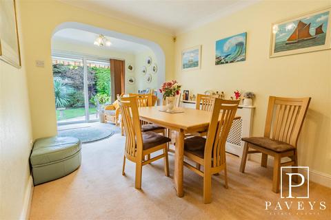 4 bedroom detached house for sale, Snape Way, Frinton-On-Sea