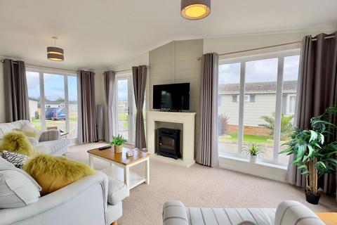 2 bedroom lodge for sale, 38 Polventon, St Merryn Park, St Merryn, PL28 8QA