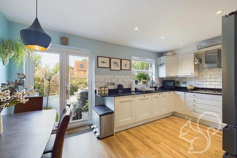 5 bedroom townhouse for sale, Meander Mews, Colchester