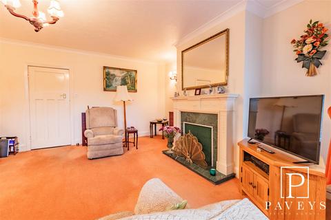 15 Eton Road, Frinton-on-sea, CO13 9JA