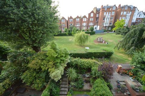 2 bedroom flat to rent, Greencroft Gardens, South Hampstead NW6